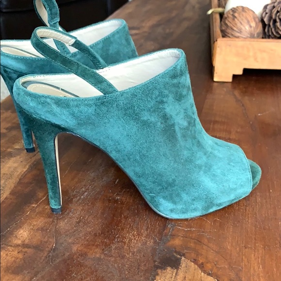 WHBM Suede Hunter Green Heels - Picture 3 of 5